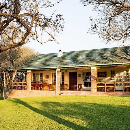 Woodlands Stop Over And Lodge Francistown Exterior photo