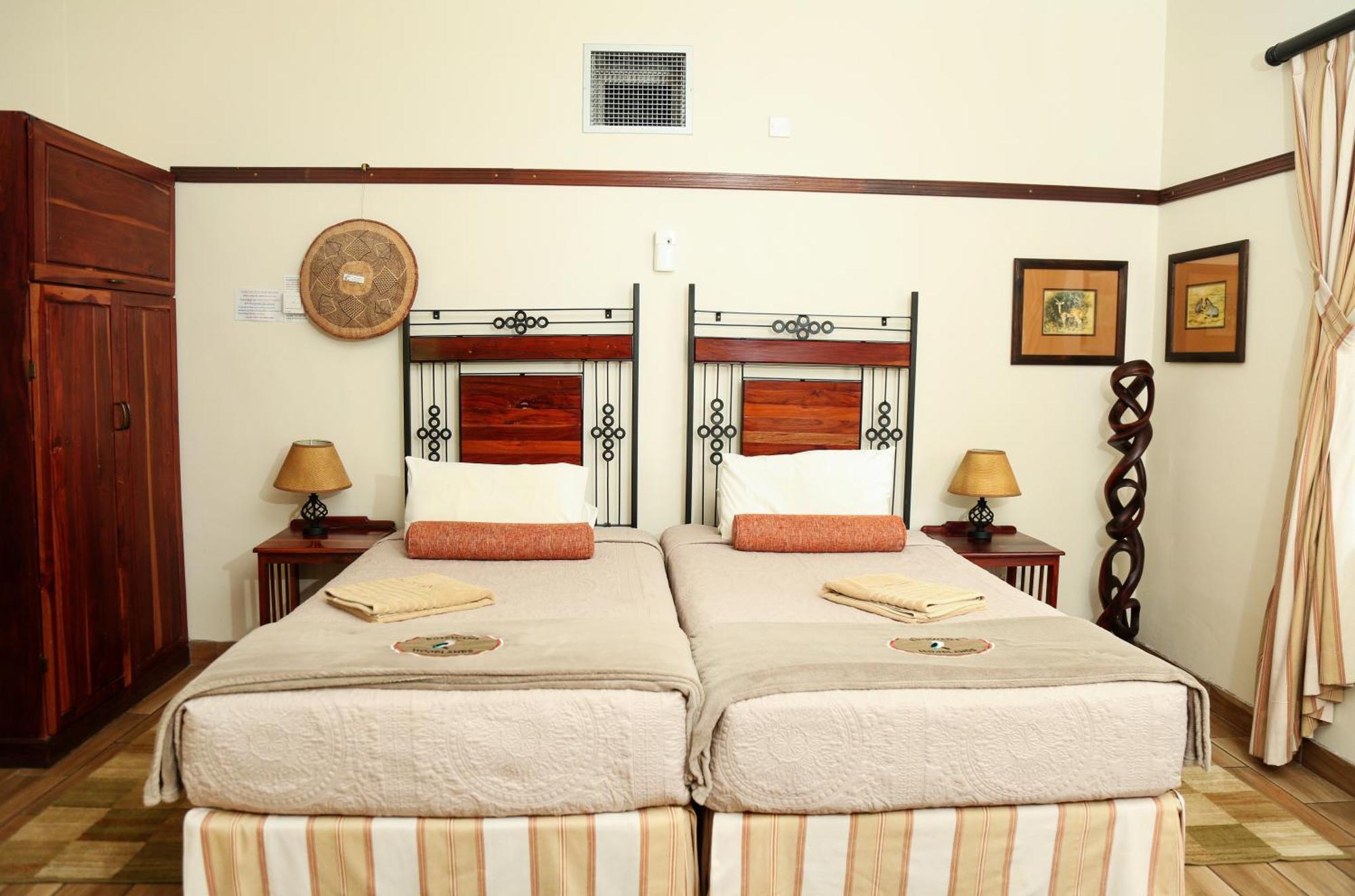 Woodlands Stop Over And Lodge Francistown Exterior photo